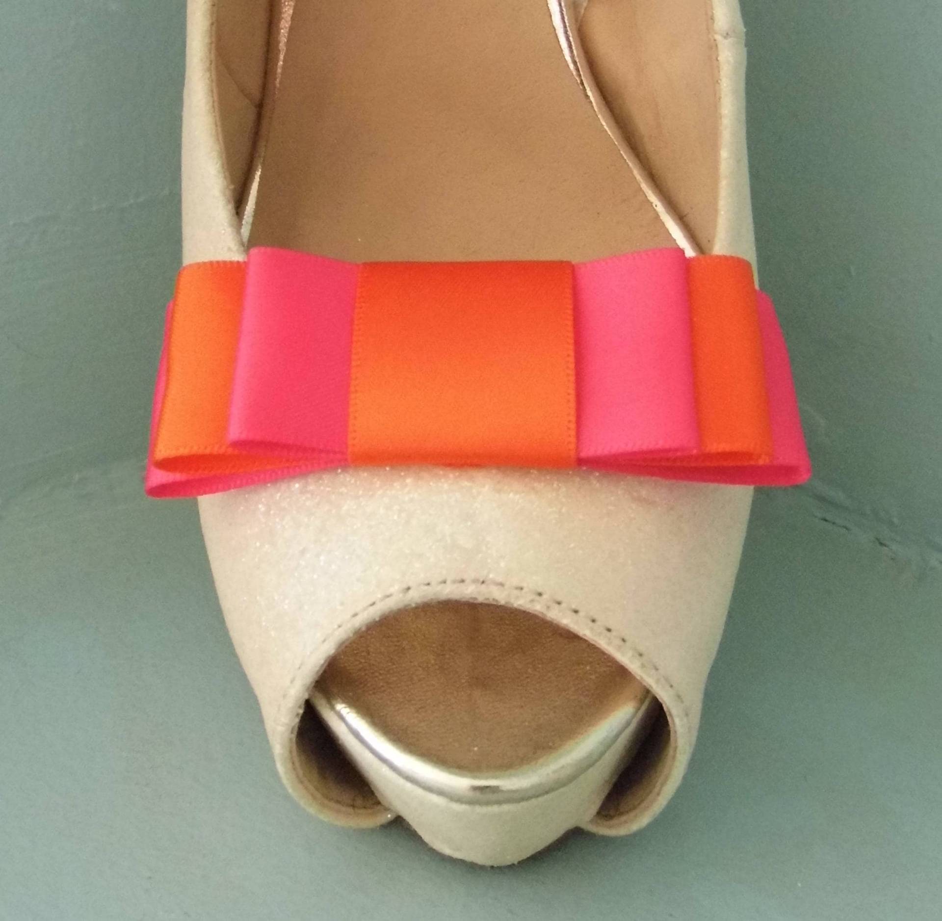 Handgemachte Triple Bow Schuhclips in Kirschrot Und Orange - Andere Farben Auf Anfrage Handgemachte Triple Bow Schuhclips in Kirschrot Und Orange - Andere Farben Auf Anfrage von TwinkleToesShoeClips