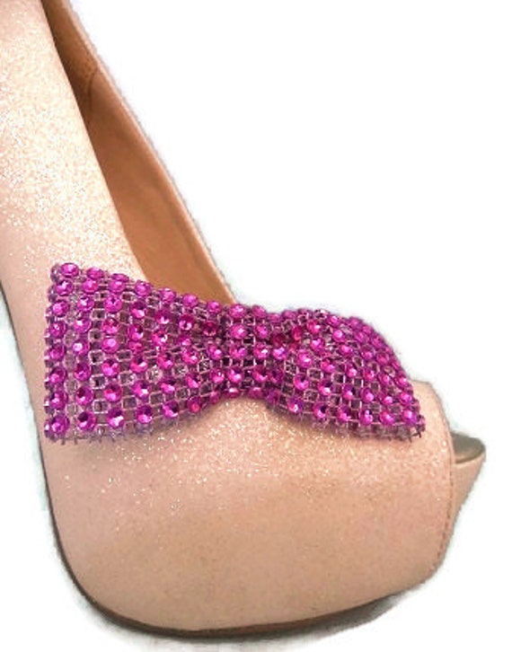 Schöne Handgemachte Schleifen Schuhclips in Cerise Diamante Style Schöne Handgemachte Schleifen Schuhclips in Cerise Diamante Style von TwinkleToesShoeClips