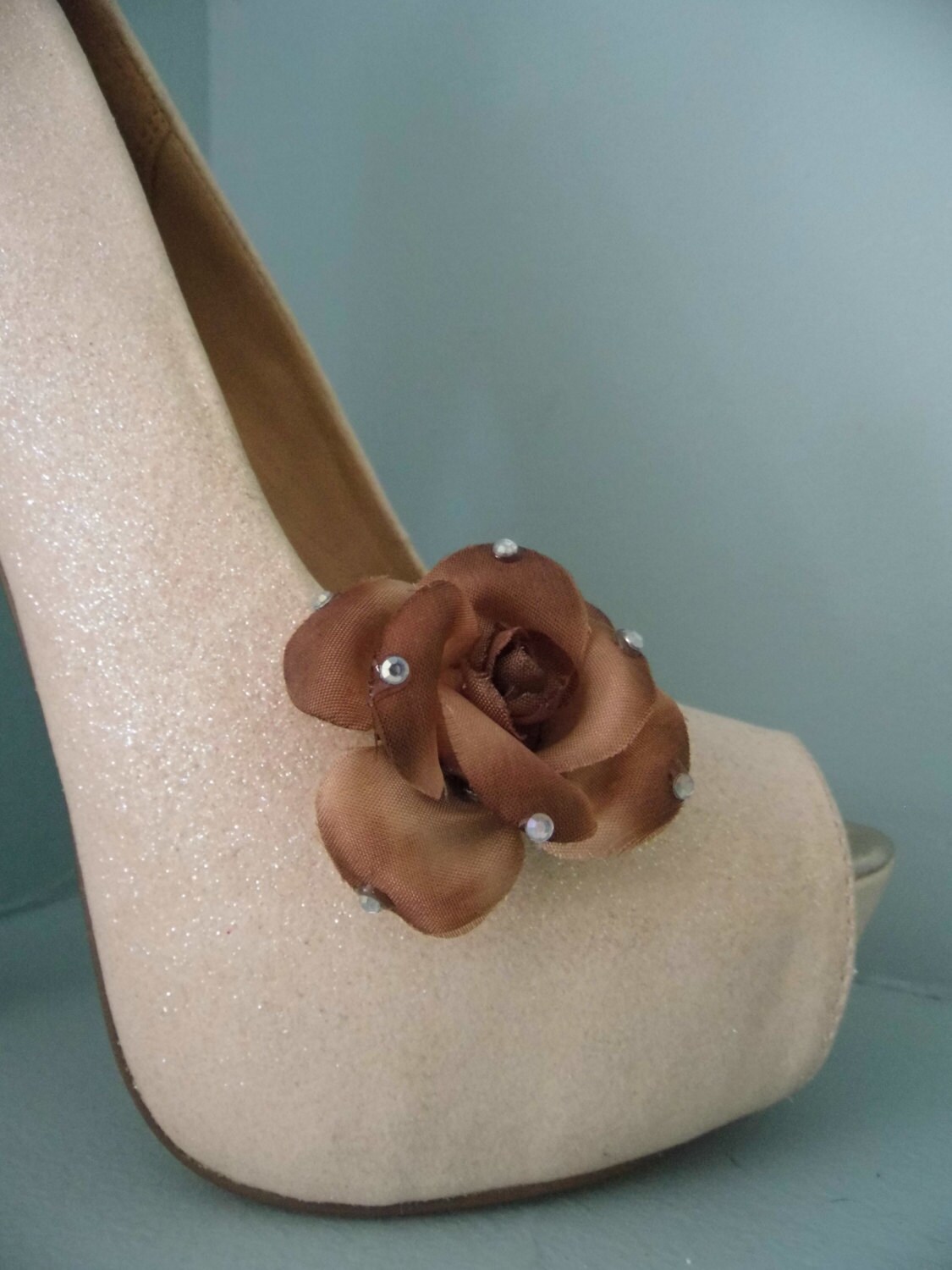 Wunderschöne Deeree Brown Blumen Schuhclips Mit Strass Wunderschöne Deeree Brown Blumen Schuhclips Mit Strass von TwinkleToesShoeClips
