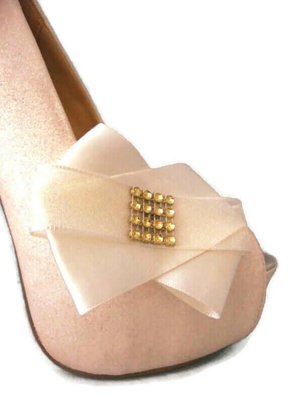 Wunderschöne Handgemachte Schleifen Schuhclips von TwinkleToesShoeClips