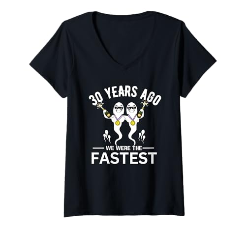 Damen Vor 30 Jahren Waren wir der schnellste Zwillingsgeburtstag T-Shirt mit V-Ausschnitt Damen Vor 30 Jahren Waren wir der schnellste Zwillingsgeburtstag T-Shirt mit V-Ausschnitt von Twins Birthday Co