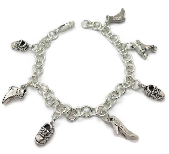 Bettelarmband Mit 7 Schuhe Charms Handmade .925 Sterling Silber von TwinsjewelryShop