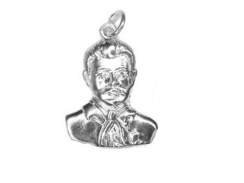Jesus Malverde | Abbildung Religiöser Sinaloa Anhänger .925 Sterling Silber Jesus Malverde | Abbildung Religiöser Sinaloa Anhänger .925 Sterling Silber von TwinsjewelryShop