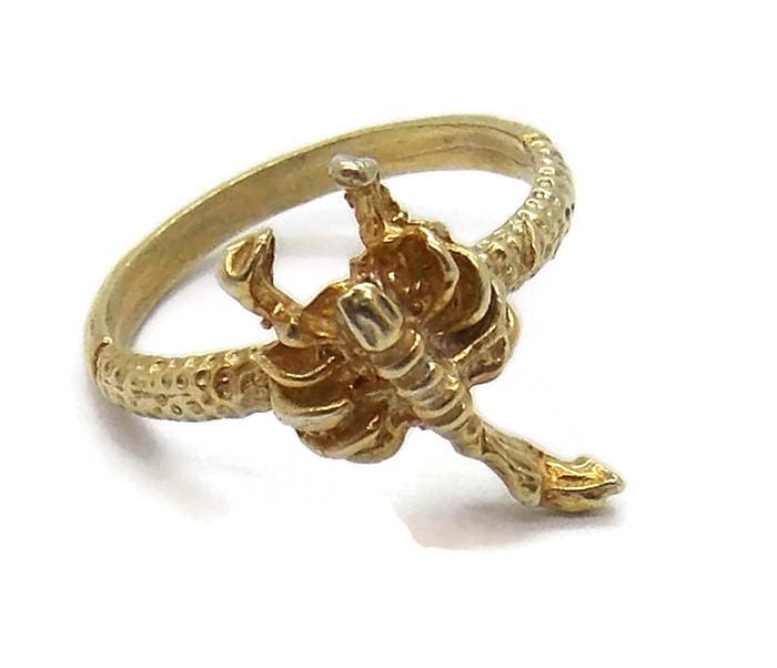 Ring Skorpion Sternzeichen 14K Gelbgold von TwinsjewelryShop