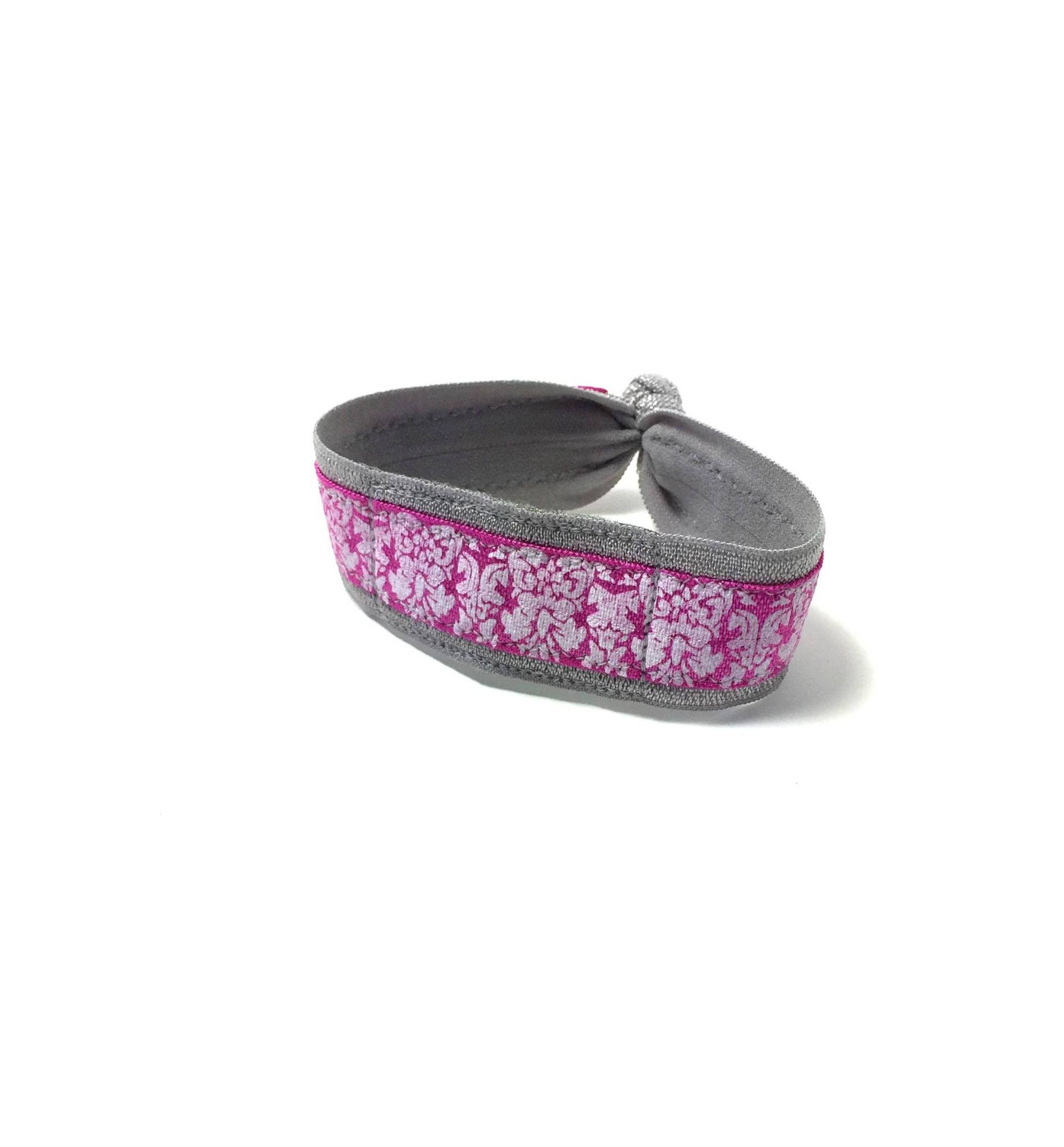 Fitbit Handgelenk Oder Knöchel Band, Grau Blumen Flex, Flex 2, Inspire, One, Luxe, Armband, Alta, Misfit Ray Fitbit Handgelenk Oder Knöchel Band, Grau Blumen Flex, Flex 2, Inspire, One, Luxe, Armband, Alta, Misfit Ray von TwirlingTinySticks