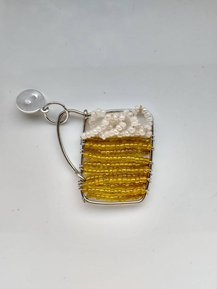 Bierbecher Halskette Charme Bierbecher Halskette Charme von TwistedBunnell