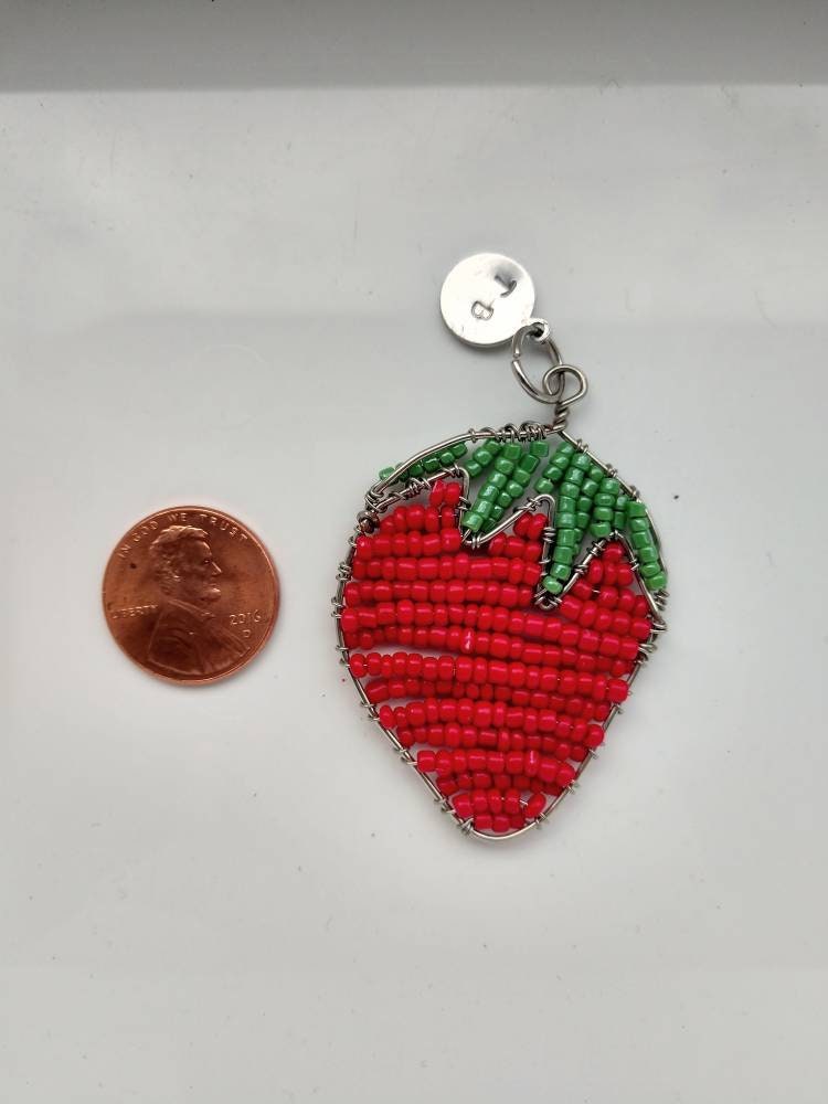 Erdbeer-Anhänger Erdbeer-Anhänger von TwistedBunnell