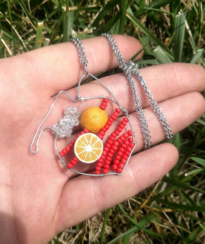 Orangensaft-Krug-Anhänger Orangensaft-Krug-Anhänger von TwistedBunnell