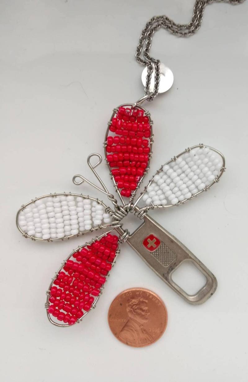 Rot Und Weiß Schweizer Libellen Zipper Pull-Anhänger Rot Und Weiß Schweizer Libellen Zipper Pull-Anhänger von TwistedBunnell