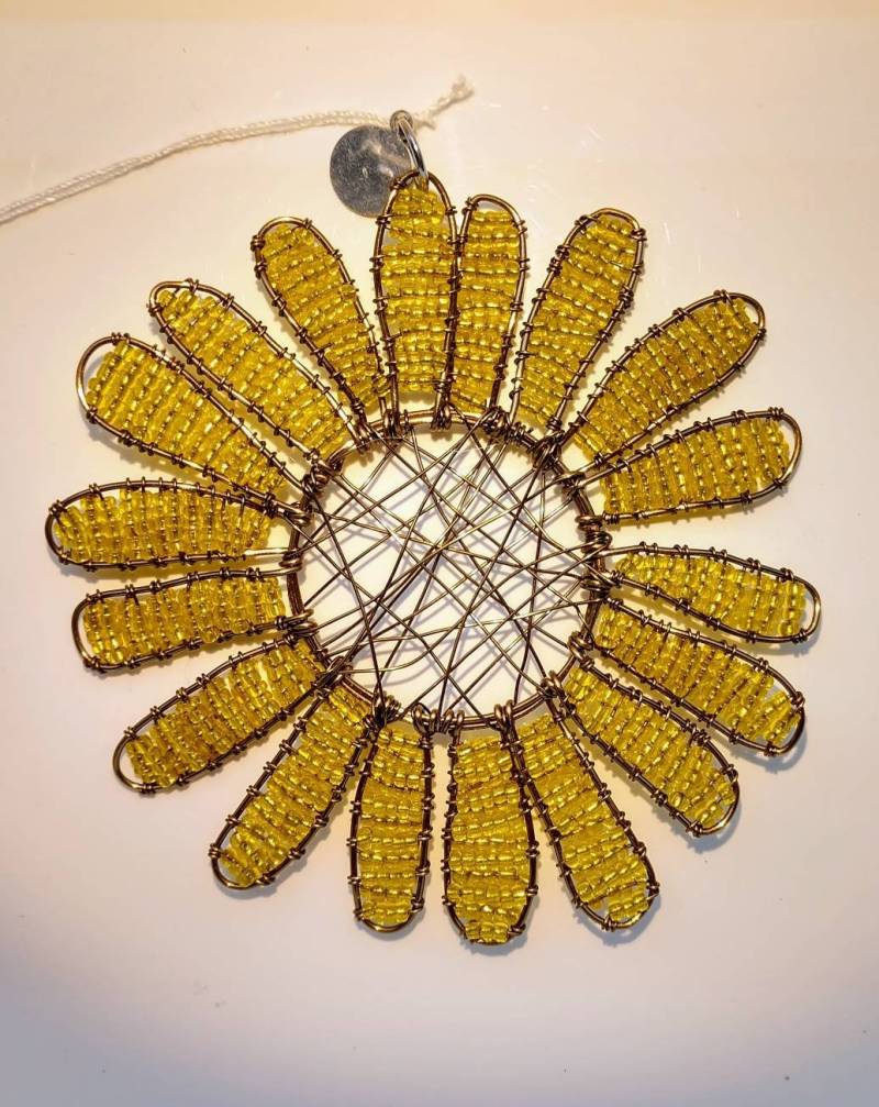 Sonnenblumen-Anhänger von TwistedBunnell