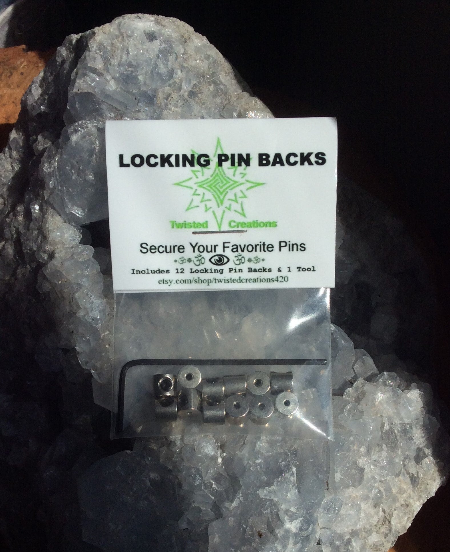 Locking Pin Rücken Locking Pin Rücken von TwistedCreations420