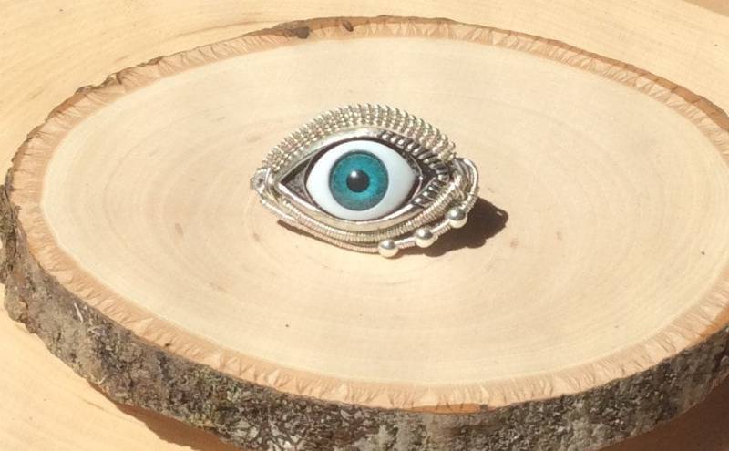 Wire Wrap 3rd Eye Pin Wire Wrap 3rd Eye Pin von TwistedCreations420