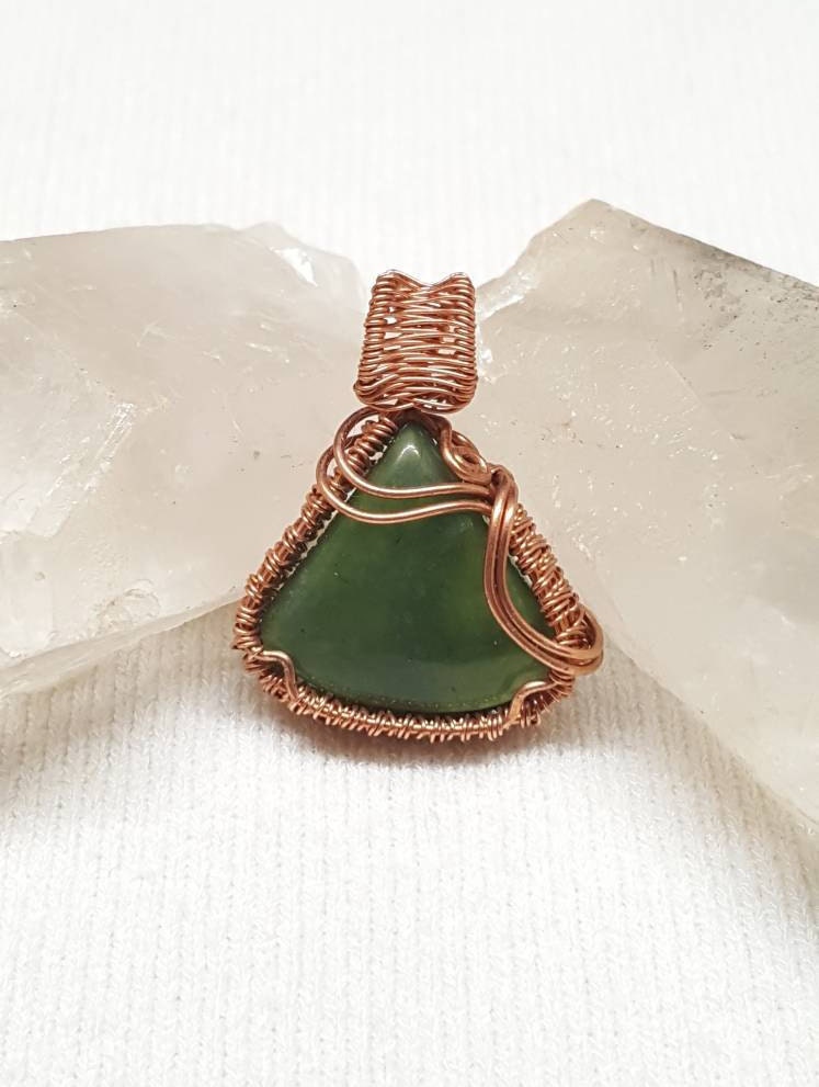 Jade Kupferdraht Umwickelt Anhänger Handarbeit Von Einer Art Nephrit Jade Kupferdraht Umwickelt Anhänger Handarbeit Von Einer Art Nephrit von TwistedbyJay