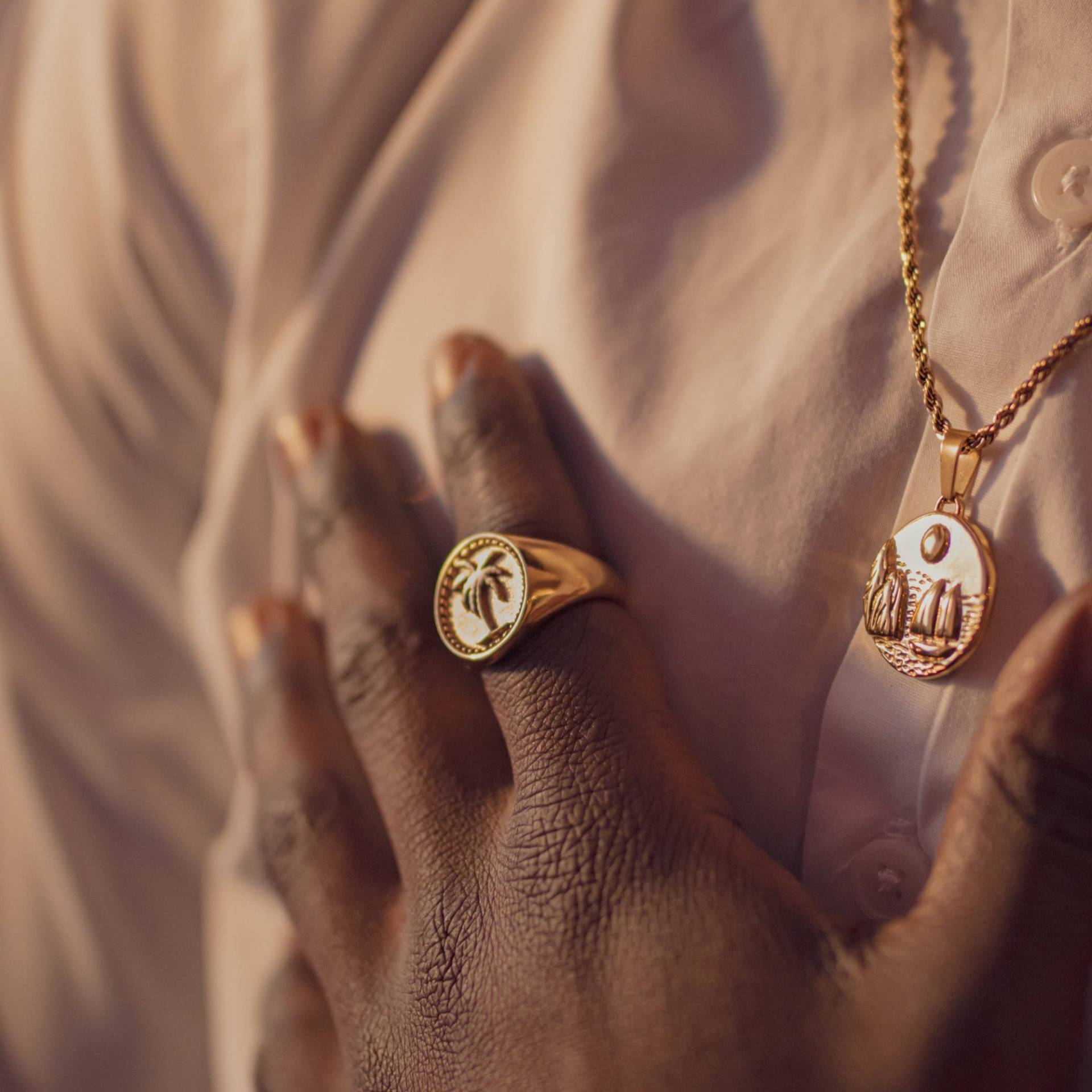 18K Gold Palme Sovereign Siegelring - Herrenring Für Männer Herrenschmuck Am Kleinen Finger Von Twistedpendant 18K Gold Palme Sovereign Siegelring - Herrenring Für Männer Herrenschmuck Am Kleinen Finger Von Twistedpendant von Twistedpendant