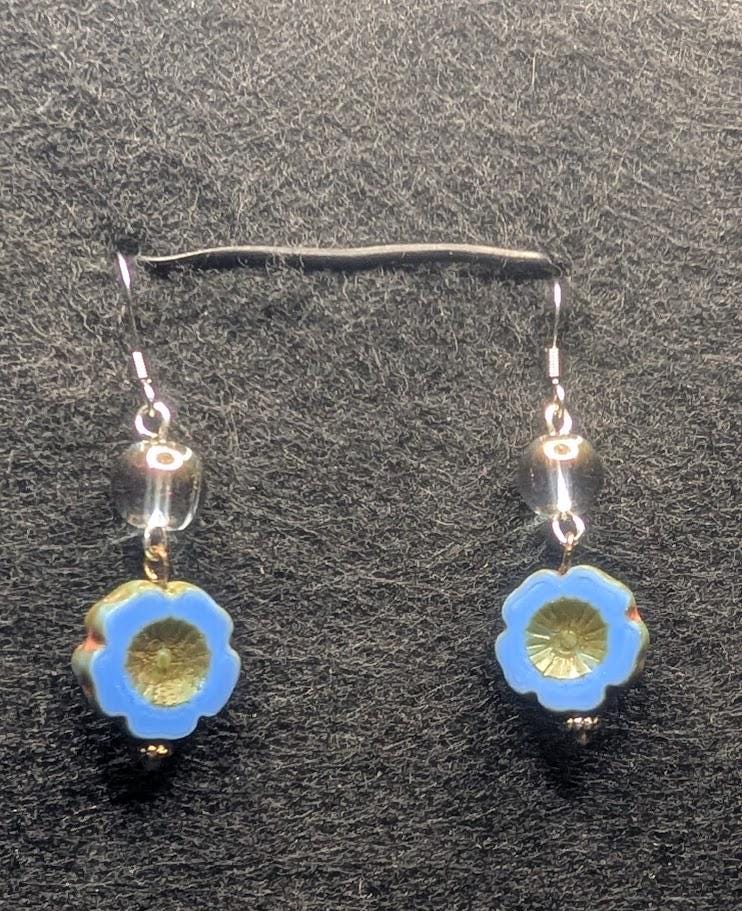 Blaue Blumen-Glasperle Und Runde Irisierende Klare Perle von TwistedturtCreations
