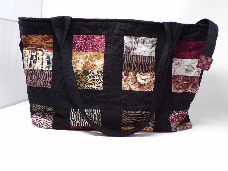 Weekender Tasche, Gesteppte Leichte Reisetasche, Tote - Patchwork Tasche von TwoCraftyPiphers