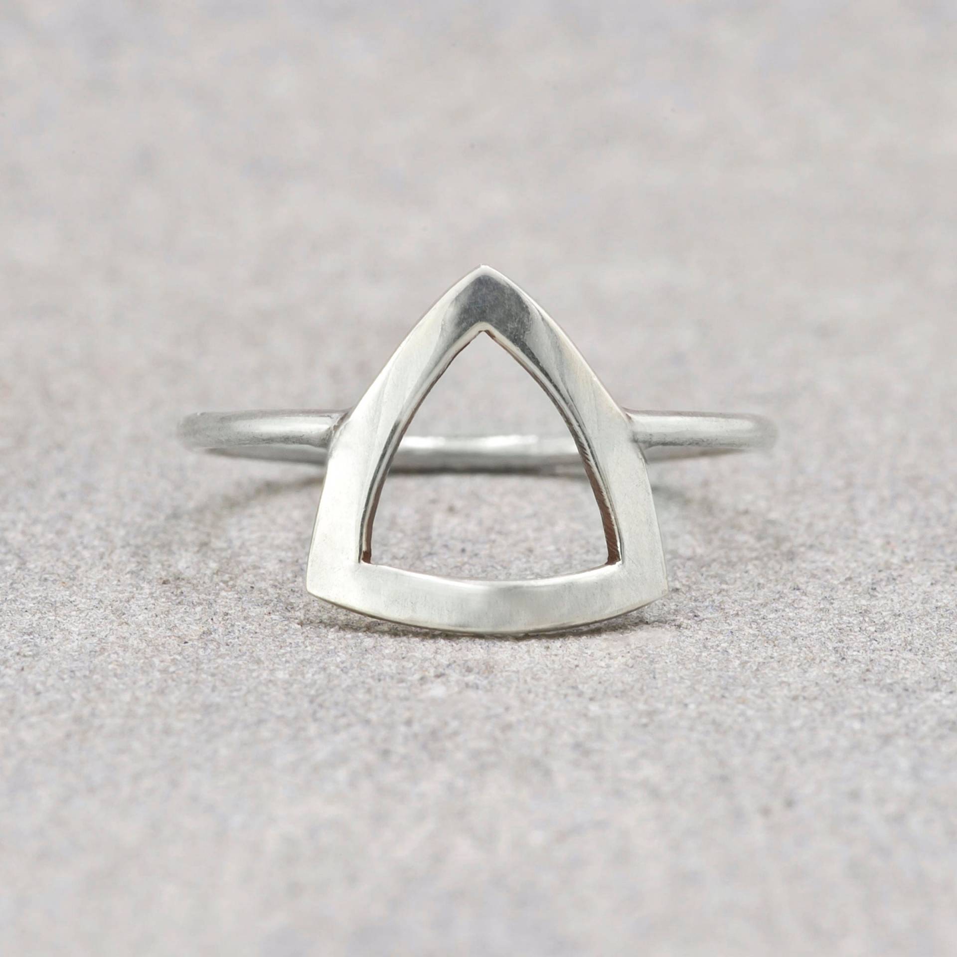 Dreieck Silber Ring Dreieck Silber Ring von TwoDotsJewellery