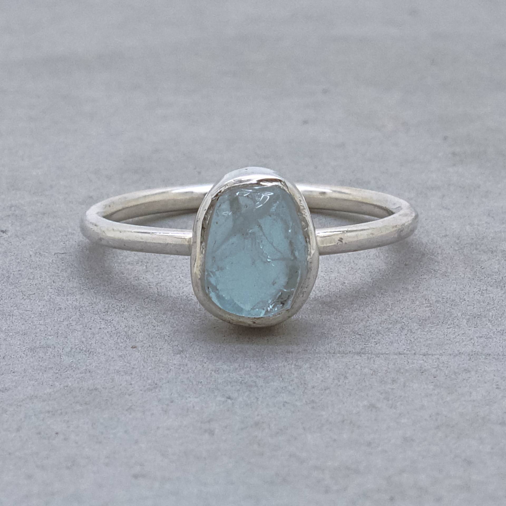 Roher Aquamarin Silberring Roher Aquamarin Silberring von TwoDotsJewellery