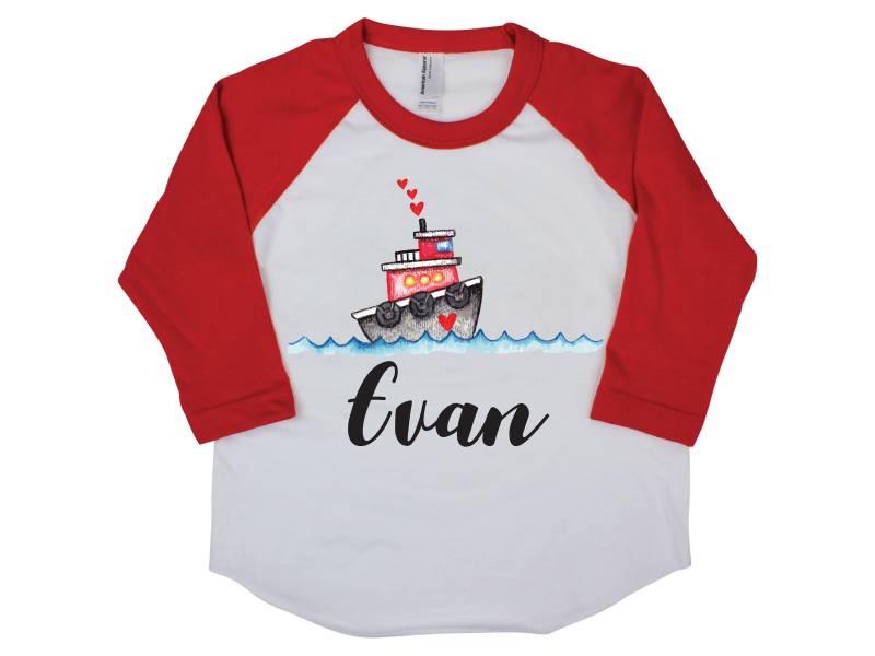 Junge Valentinstag Shirt Schlepper Boot Herzen Raglan Auf Wasser Kleinkind Baby Rot Schwarz Kinder von TwoDreamsShop