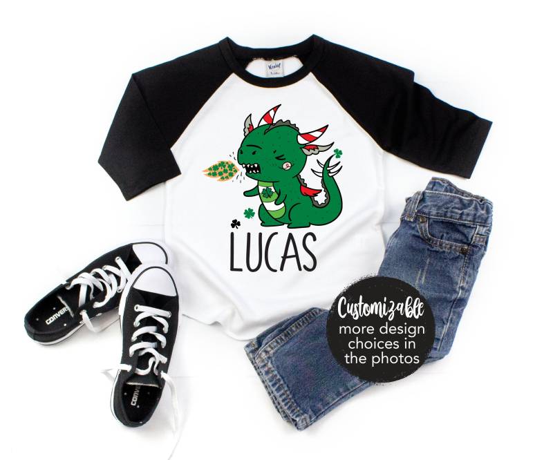 Kleeblatt Drachen Junge St. Patrick's Shirt Personalisierte Raglan Kleinkind Baby Monogramm Vierblättriges von TwoDreamsShop