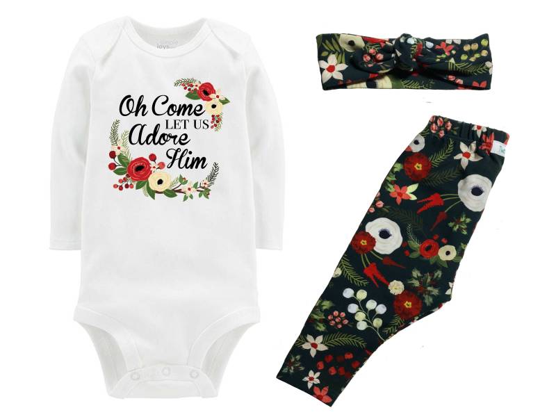 Oh Komm Lasst Uns Ihn Verehren Baby Weihnachten Blumen Leggings Stirnband Stechpalme Beeren Outfit Body Knoten von TwoDreamsShop