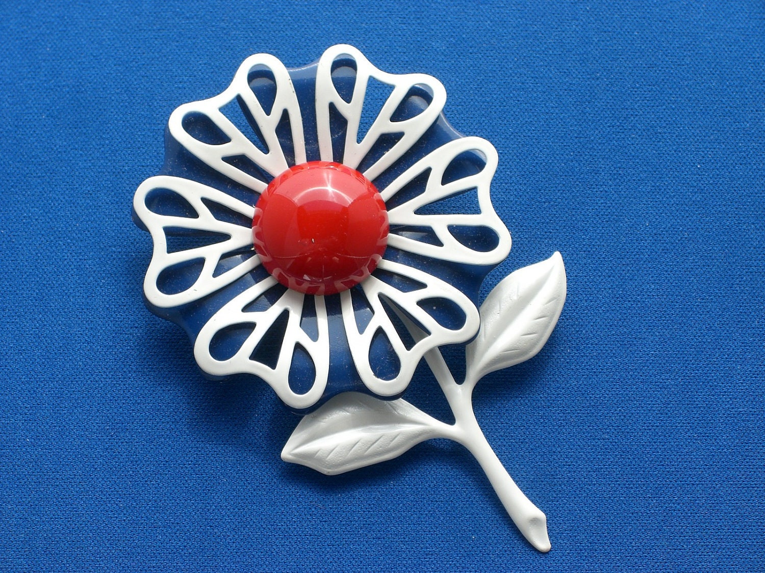 Blumen Brosche - Rot, Weiß Und Blau Emaillierte Vintage Blumen Brosche - Rot, Weiß Und Blau Emaillierte Vintage von TwoGoodEggs