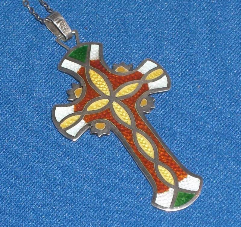 Kreuz An Kette - Emailliert Über Sterling Silber Vintage Versandkostenfrei von TwoGoodEggs