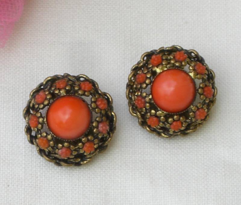 Ohrringe - Orange Cabochon Ohrclips Vintage von TwoGoodEggs
