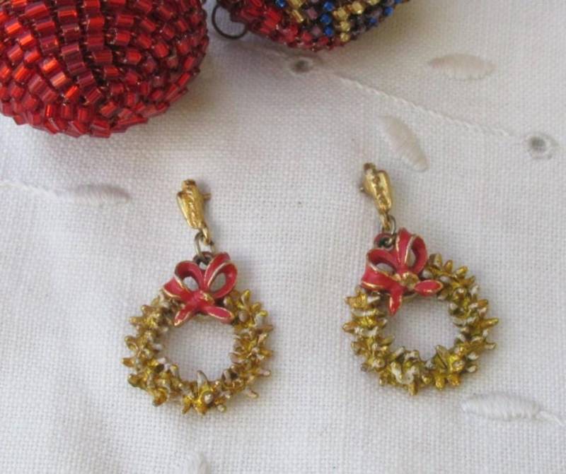 Ohrringe - Weihnachtskranz Von Art For Ohrlöcher Vintage Ohrringe - Weihnachtskranz Von Art For Ohrlöcher Vintage von TwoGoodEggs