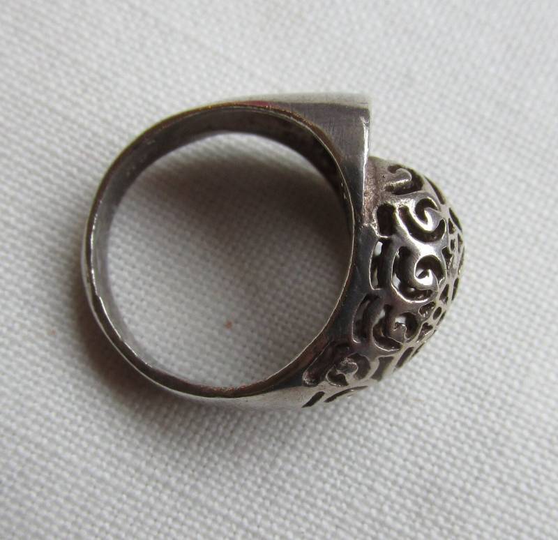 Vintage 14K Weißgold Filigrane Kuppel Ring - Größe 5 Vintage 14K Weißgold Filigrane Kuppel Ring - Größe 5 von TwoGoodEggs