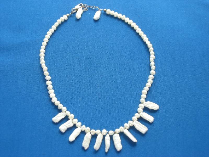 Vintage Süsswasserperlenkette Längliche Perlenanhänger - Kostenloser Versand von TwoGoodEggs