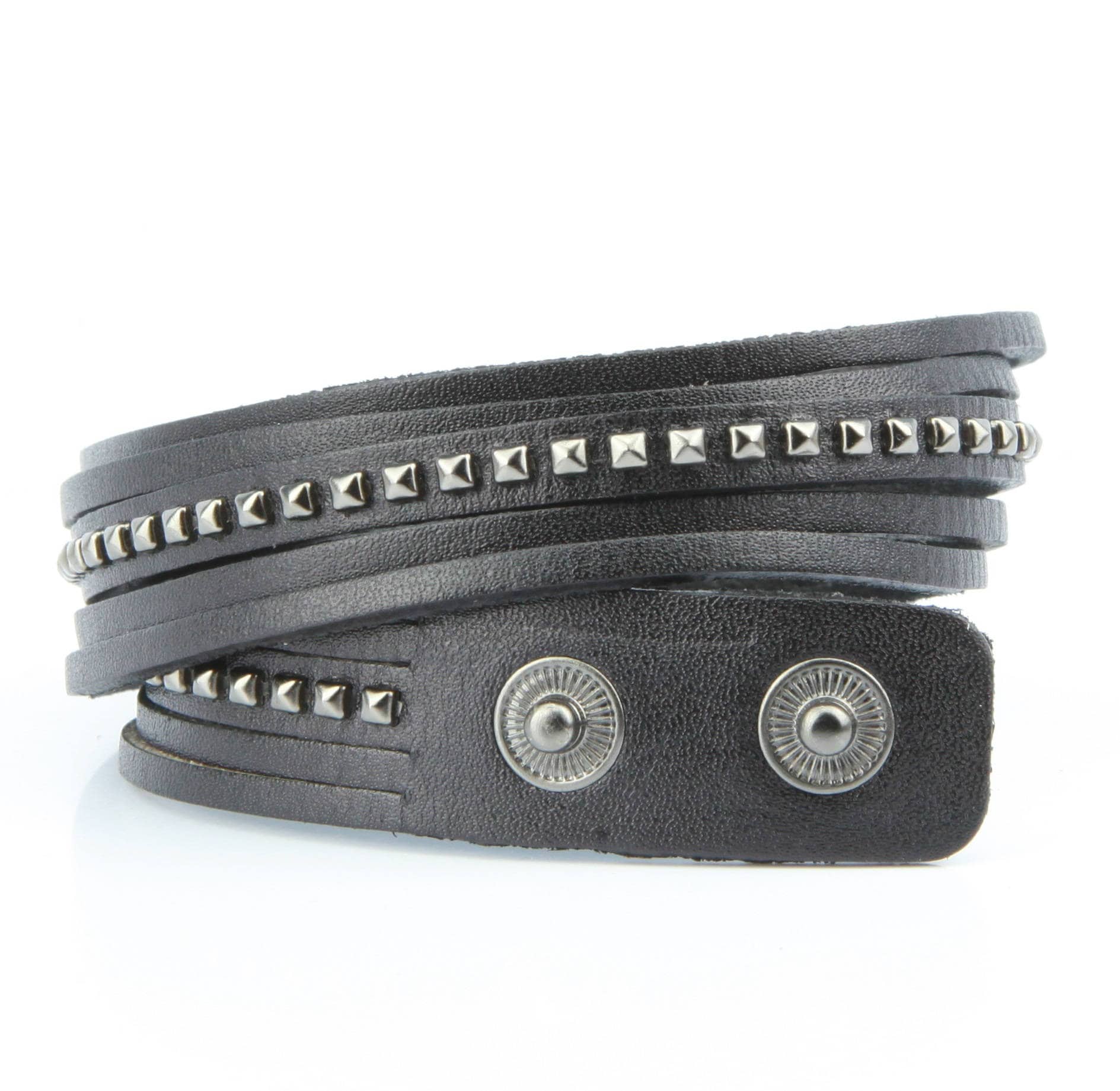 Pyramiden Nieten Leder Wickelarmband, Unisex Boho Rocker Manschette von TwoHappySouls