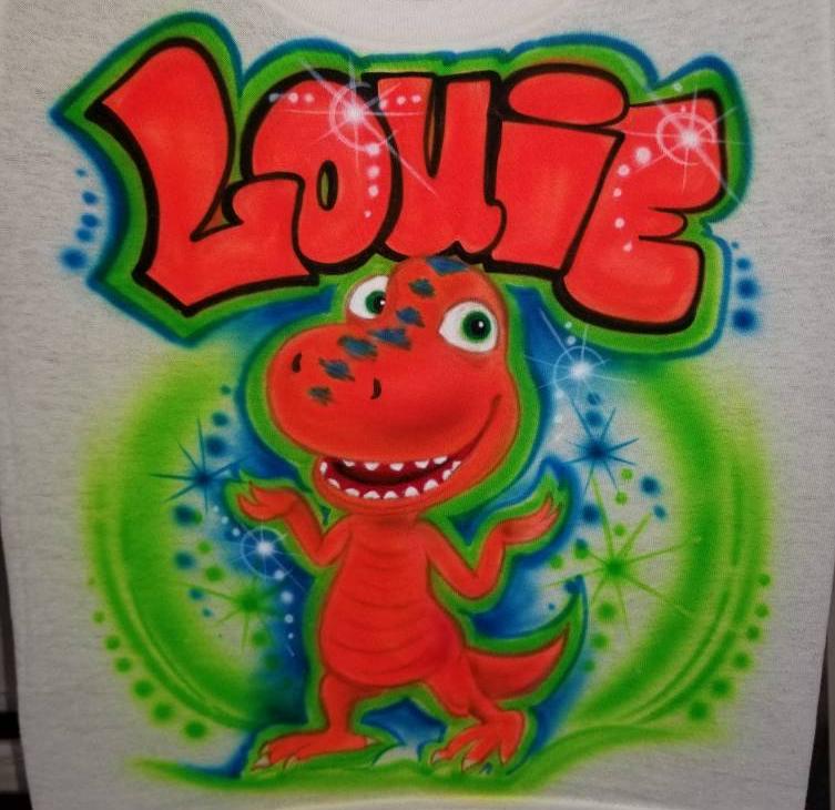 Personalisiertes Benutzerdefiniertes Airbrush-Dinosaurier-Shirt in Orange | Größe 2T - Erwachsene 5xl Personalisiertes Benutzerdefiniertes Airbrush-Dinosaurier-Shirt in Orange | Größe 2T - Erwachsene 5xl von TyGaAirbrush
