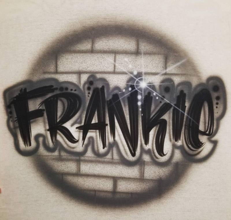 Personalisiertes Benutzerdefiniertes Airbrush-Namensdesign-Shirt | Größe 2 T - Erwachsene 5xl von TyGaAirbrush