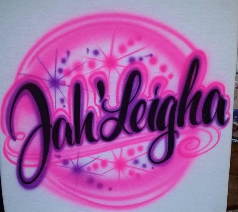 Personalisiertes Benutzerdefiniertes Airbrush-Namensdesign-Shirt | Größe 2 T - Erwachsene 5xl von TyGaAirbrush