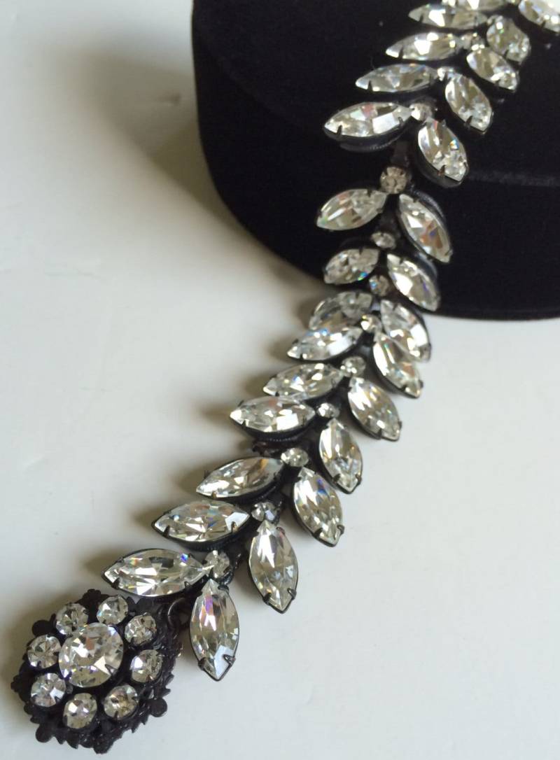 Strahlendes Vintage Miriam Haskell Armband~Klare Kristall Strasssteine/Schwarzes Japanned Metall~Signiert von TyTimelessSparkles