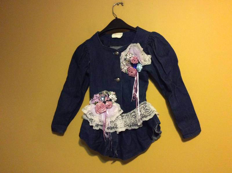 Vintage Jeansjacke Von C'set La Vie By Valerie Aurich | Größe 7 von TyandStacyTreasures