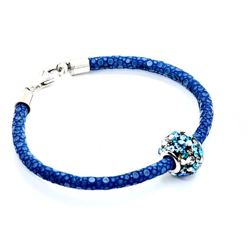 Blaues Rochenleder Armband Sterling Silber Saphir Kristall Anhänger von TyaraDesign