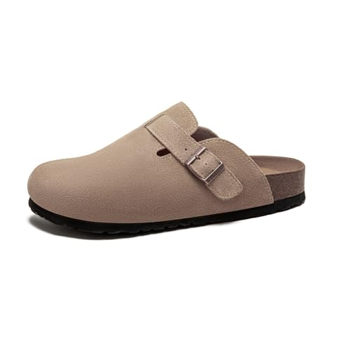 Tyboch Damen Wildleder Clogs Weiches Leder Pantoletten Verstellbare Schnalle Korkfußbett Kartoffelschuhe mit Fußgewölbeunterstützung, Taupe, 5 Women/4 Men Tyboch Damen Wildleder Clogs Weiches Leder Pantoletten Verstellbare Schnalle Korkfußbett Kartoffelschuhe mit Fußgewölbeunterstützung, Taupe, 5 Women/4 Men von Tyboch