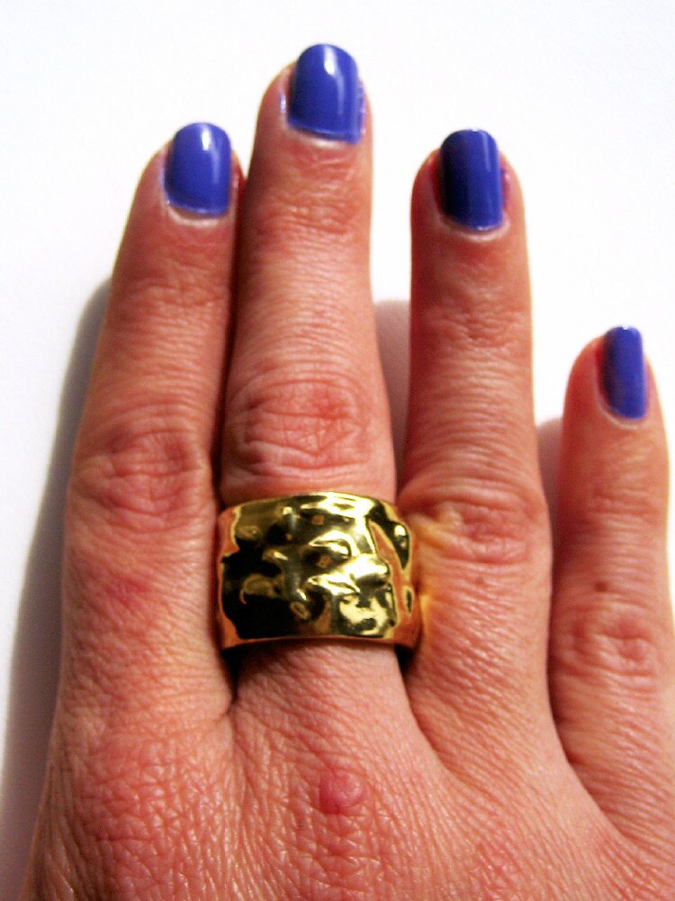 Gehämmerter Silberring, Handgemachter Gehämmerter Ring, 18Kt Vergoldeter Silberring von TzenNikoletta