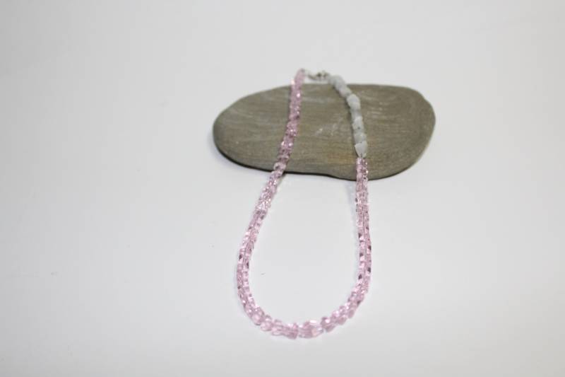 Rosa Kristallhalskette von UAreUniqueJewellery