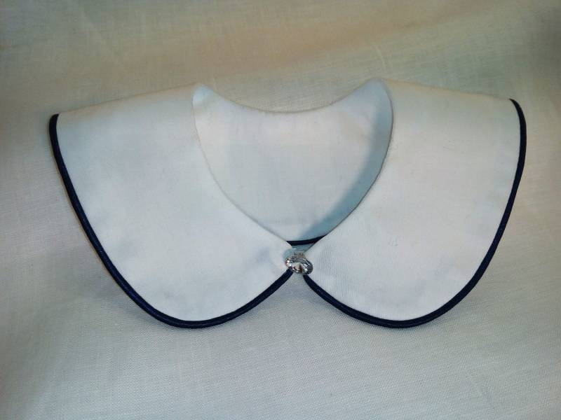 Handgemachter Abnehmbarer Kragen Aus Baumwolle 50Er Jahre Vintage Style Halsstück Handgemachter Abnehmbarer Kragen Aus Baumwolle 50Er Jahre Vintage Style Halsstück von UBFashy