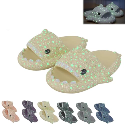 UERSUR Galaxy Shark Slides leuchten im Dunkeln,Shark Slippers Hai Hausschuhe Damen Herren Sommer non-slip and soft (Beige, Erwachsene, Damen, 40, Numerisch (von/bis), EU Schuhgrößensystem, 41, M) von UERSUR