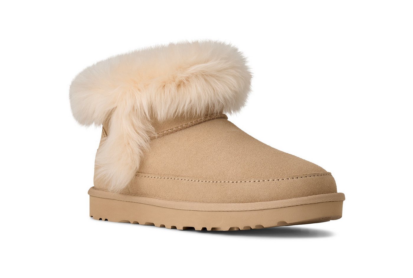 UGG Classic Ultra Mini Chalet Winterboots Ankleboots, Schlupfboots mit modischer Schaffell Verzierung von UGG