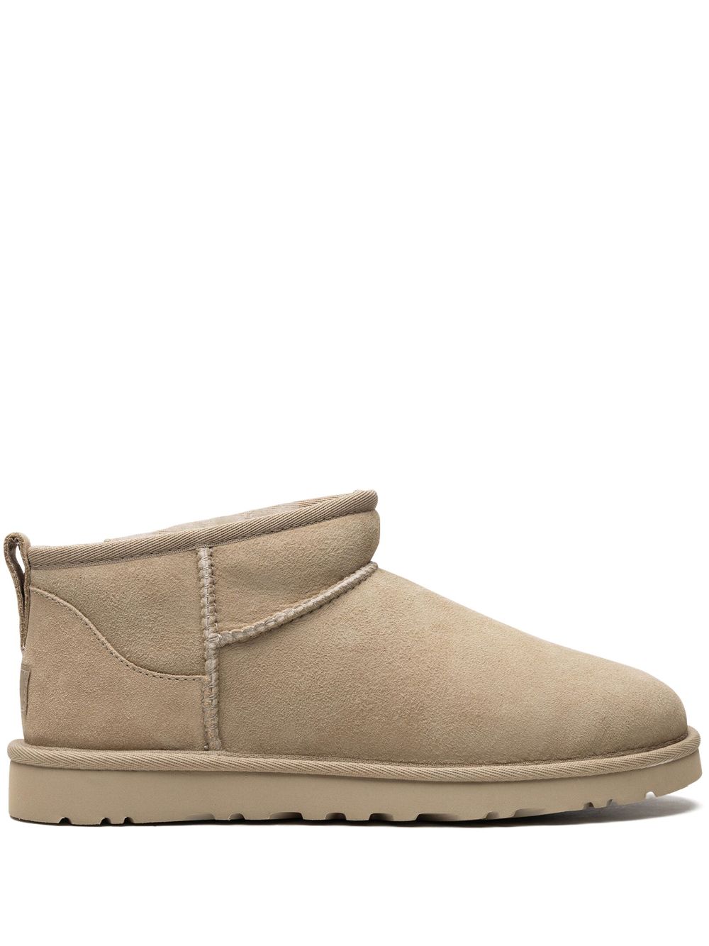 UGG Classic Ultra Mini Wildlederstiefel - Nude von UGG