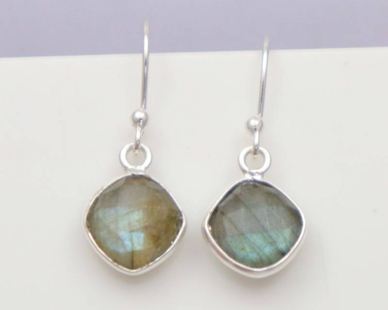 Handgemachte Sterling Silber Labradorit Ohrringe Kissen Briolette Schmuck Handgemachte Sterling Silber Labradorit Ohrringe Kissen Briolette Schmuck von UGJEWELLERS