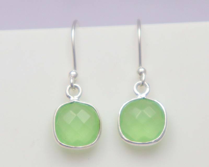 Handgefertigte Prehnit Chalcedon Ohrringe 92, 5 Sterling Silber Kissen Schmuck Handgefertigte Prehnit Chalcedon Ohrringe 92, 5 Sterling Silber Kissen Schmuck von UGJEWELLERS