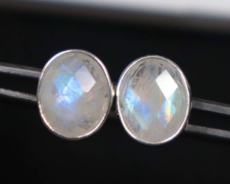 Regenbogen Mondstein Sterling Silber Ohrstecker Handgemachter Ovaler Schmuck von UGJEWELLERS