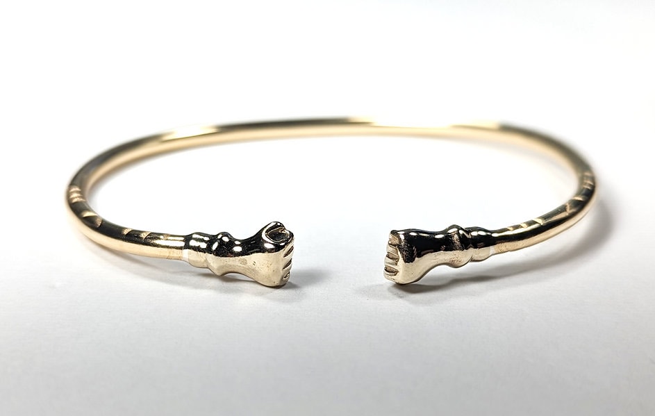 Kostenloses Geschenk Mit 35 Dollar Kauf Oder Mehr Massiv Messing Armreif Faust Stil Armband von ULoveJewelry