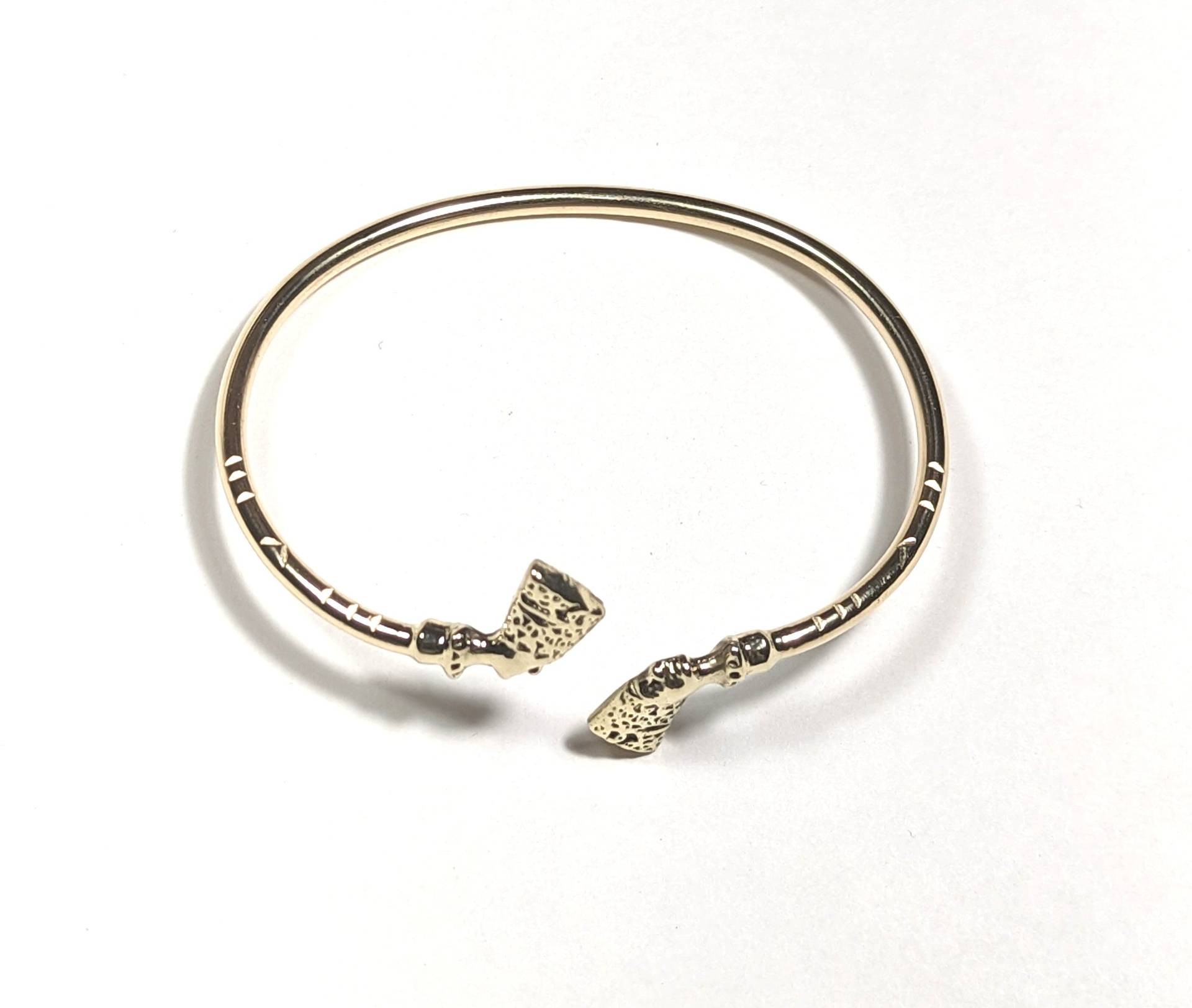 Handgemachte Nefertiti Armreif Aus Massivem Messing, Unisex von ULoveJewelry